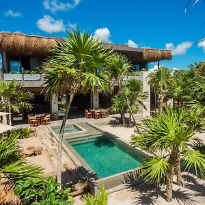Сasa de vacaciones Beachfront Villa Soliman Bay 12, Tulum